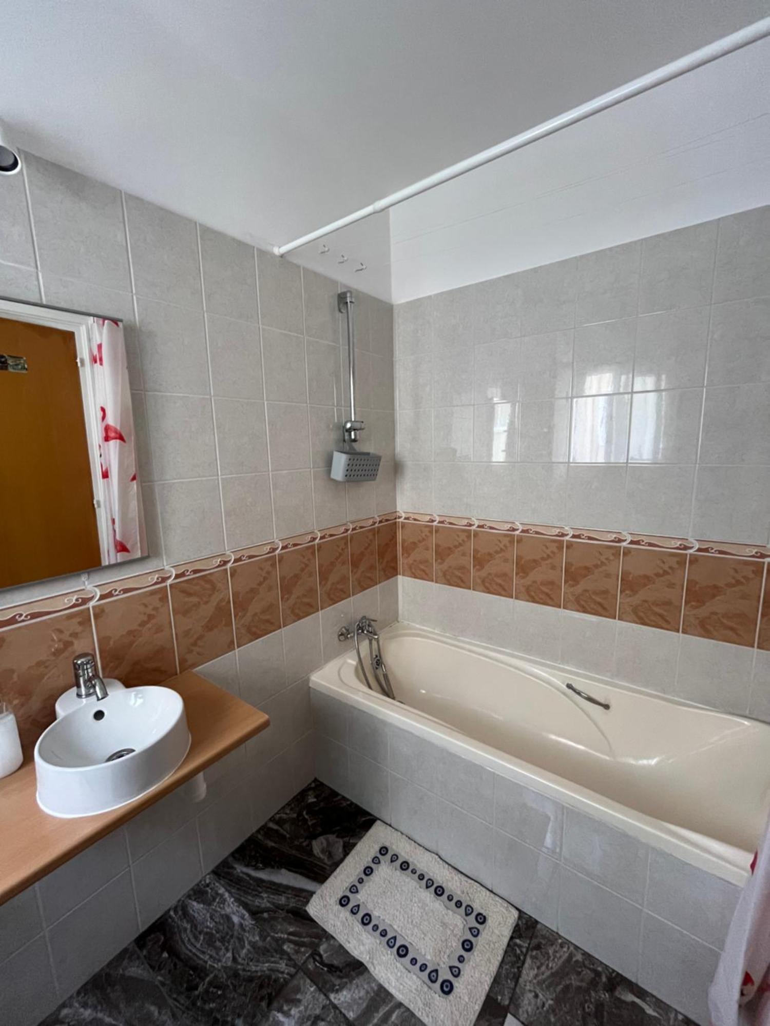 Apartment In Residential Complex With Pool Klorakas エクステリア 写真